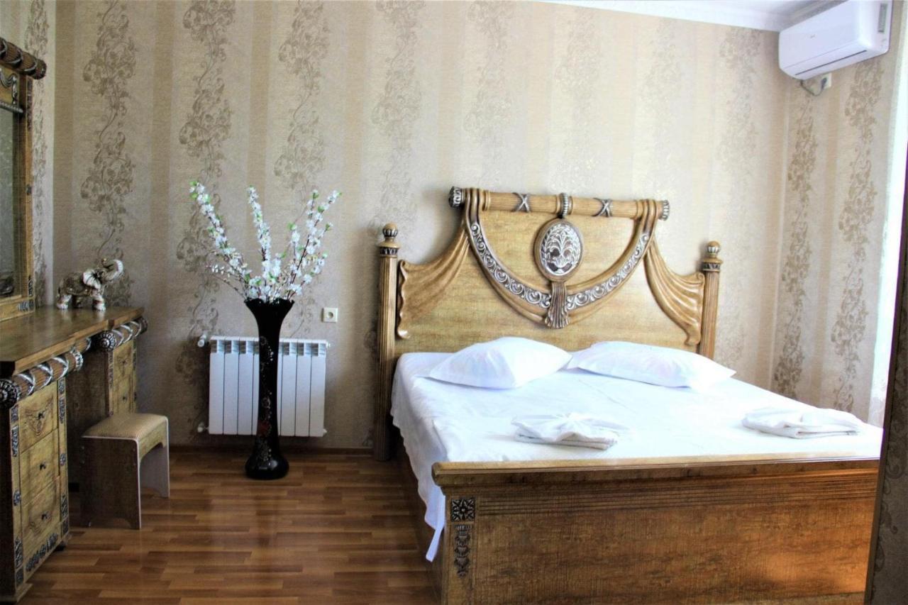 Hotel Oniks Кутаїсі Екстер'єр фото