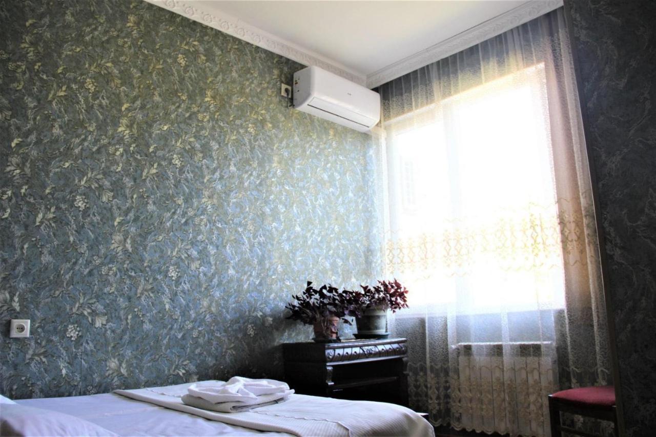 Hotel Oniks Кутаїсі Екстер'єр фото