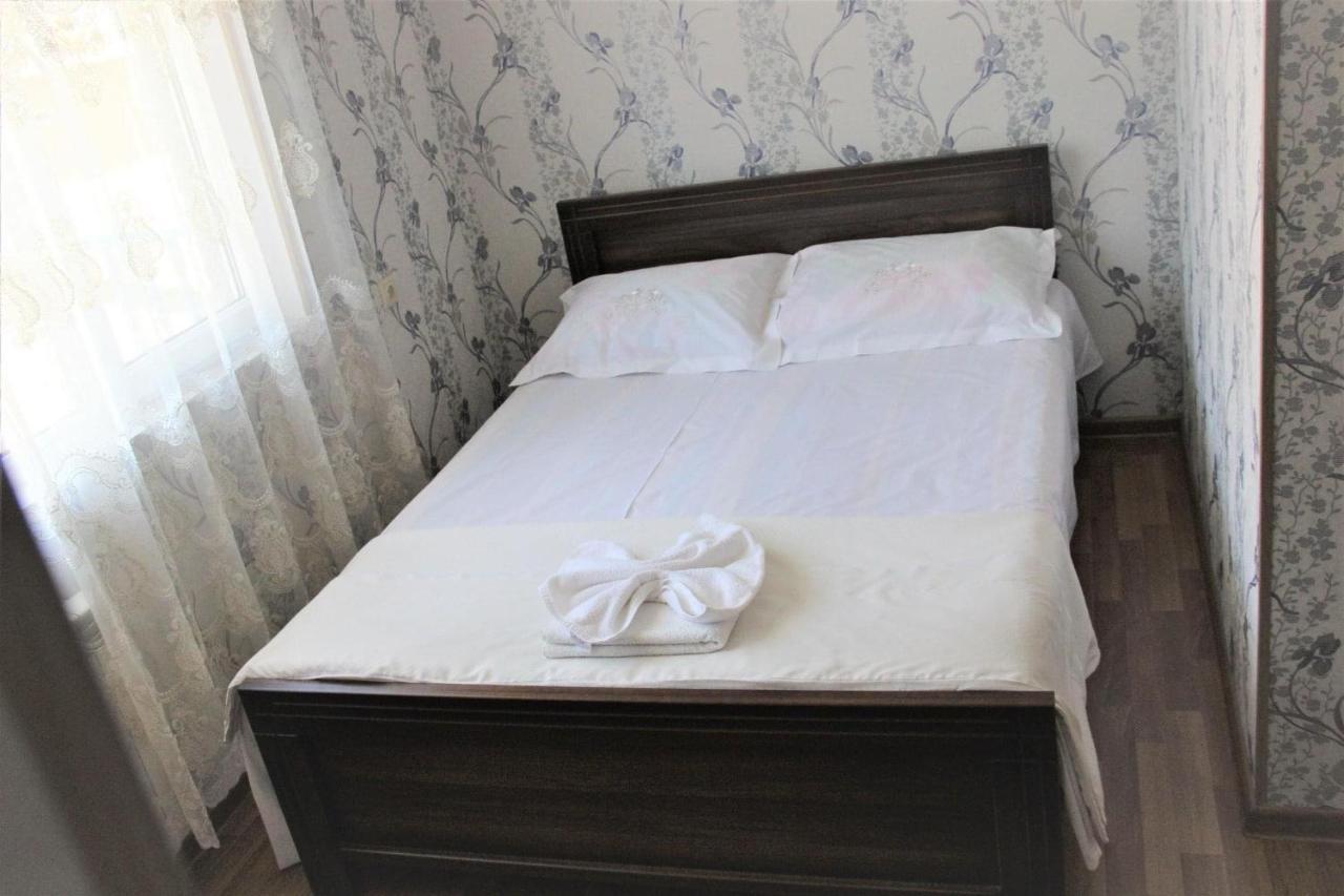 Hotel Oniks Кутаїсі Екстер'єр фото