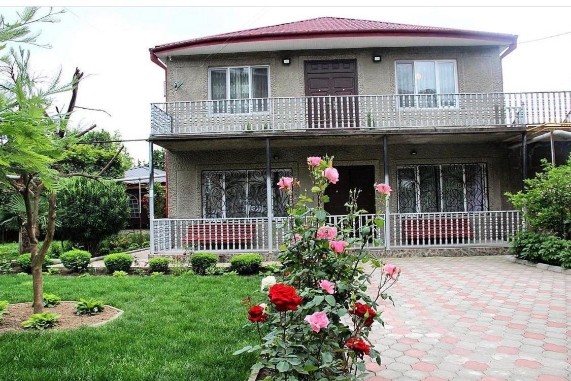 Hotel Oniks Кутаїсі Екстер'єр фото